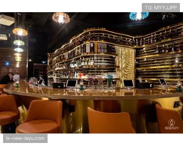 🍺 沉浸式观赛!把客厅改成迷你酒吧,是一种什么样的体验? 🍺 沉浸式观赛!把客厅改成迷你酒吧,是一种什么样的体验?